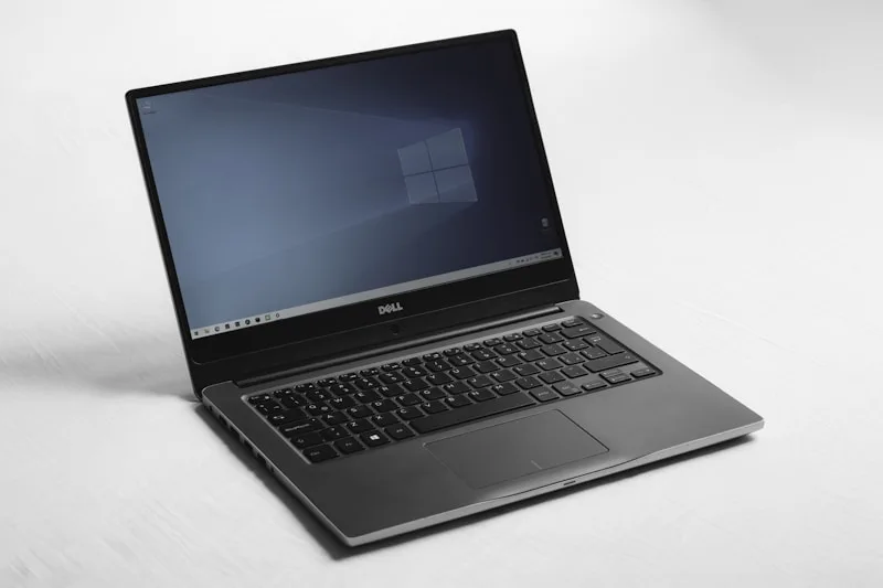 Laptop Dell Inspiron 15 i7 16GB