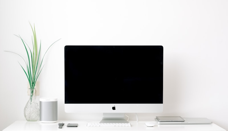All-in-One HP 24" i5 8GB